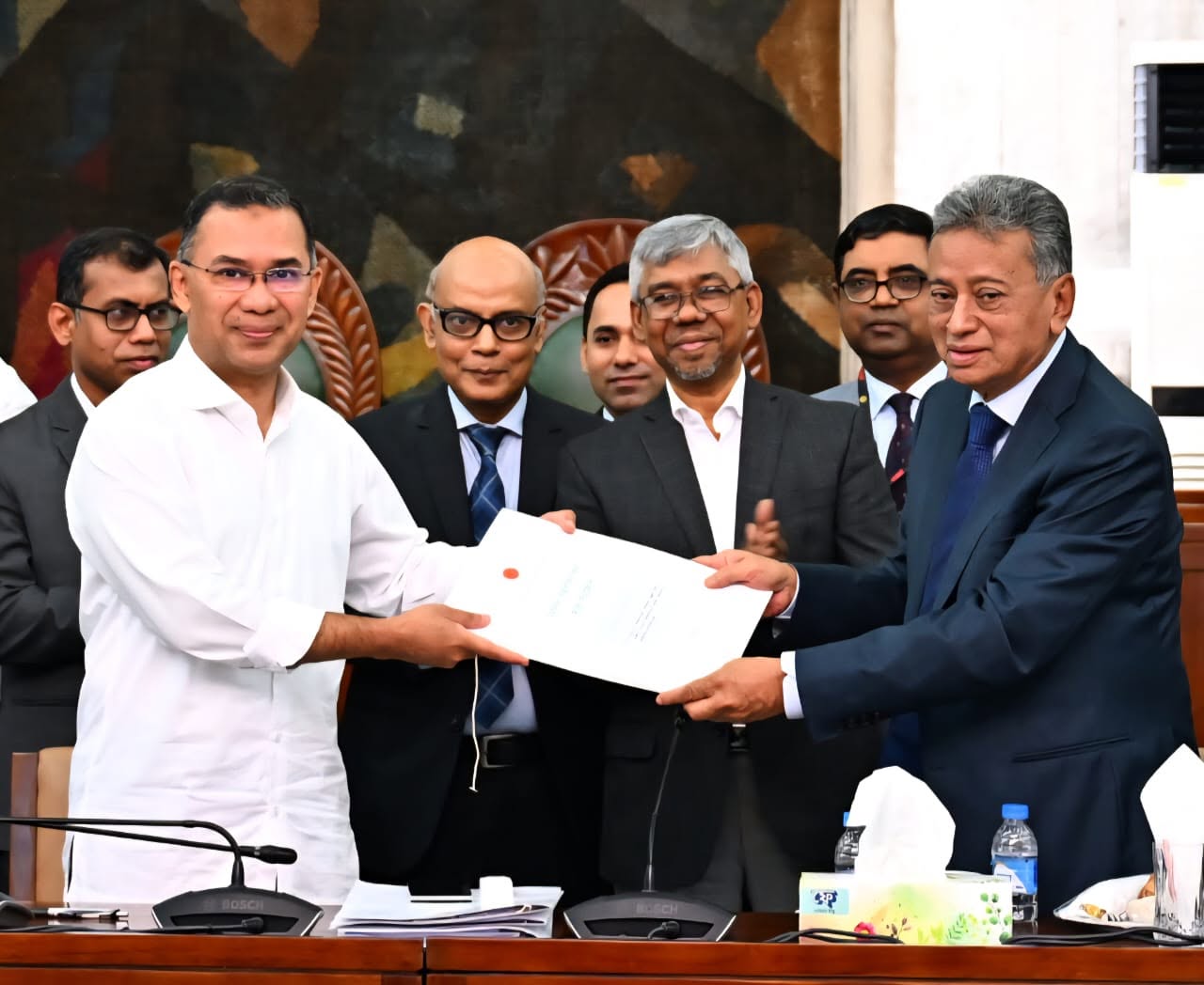 নতুন অর্থবছরের জন্য ৯ লাখ ৩৮ হাজার কোটি টাকার বাজেট মন্ত্রিসভায় অনুমোদন